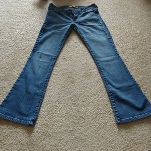 Junior women's jeans